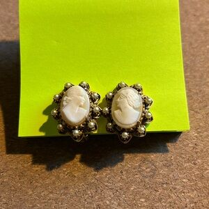 Cameo clip earrings